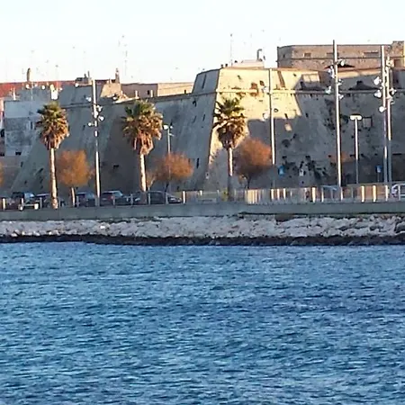 Apartamento Degli Angioini Locazione Turistica Mola di Bari